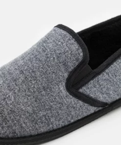 Pier One UNISEX - Pantofole - Dark Grey 13 Pier One UNISEX - Pantofole - Dark Grey -Moda Perfetta 5e0b1534f6694efd96a743291faecafe