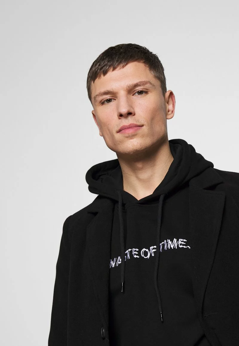 Pier One Uomo WASTE OF TIME HOOD - Felpa Con Cappuccio - Black 6 Pier One Uomo WASTE OF TIME HOOD - Felpa Con Cappuccio - Black - immagine 4