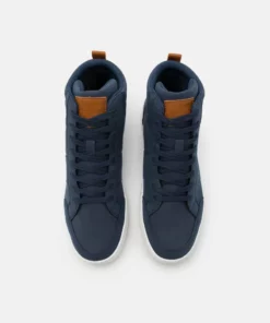 Pier One Uomo Sneakers Alte - Dark Blue 11 Pier One Uomo Sneakers Alte - Dark Blue -Moda Perfetta 613b0b998f564337aeac131d7eb140b1