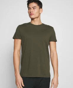 Pier One Uomo 5 PACK - T-shirt Basic - Olive/ White/ Navy /yellow /black 14 Pier One Uomo 5 PACK - T-shirt Basic - Olive/ White/ Navy /yellow /black -Moda Perfetta 6388f246a6aa4b66b3d378922f10759e