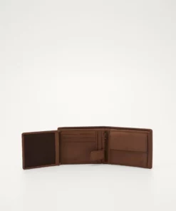 Pier One Uomo LEATHER - Portafoglio - Brown 13 Pier One Uomo LEATHER - Portafoglio - Brown -Moda Perfetta 65e57cb079114eaf83f7296af0852e97