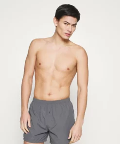 Pier One Uomo 5 PACK - Boxer - Black/khaki/dark Grey 11 Pier One Uomo 5 PACK - Boxer - Black/khaki/dark Grey -Moda Perfetta 66431d9a8eb345a3826e0be3b166a72f