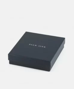 Pier One PRIDE SET UNISEX - Orologio - Multi-coloured/black 12 Pier One PRIDE SET UNISEX - Orologio - Multi-coloured/black -Moda Perfetta 67e098f565154bad86931031e7f4ff13