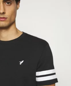 Pier One Uomo T-shirt Con Stampa - Black -Moda Perfetta 6b19b3d95a3e410fbe067acf773e94ce