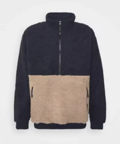 Pier One Uomo Felpa In Pile - Dark Blue/tan 12 Pier One Uomo Felpa In Pile - Dark Blue/tan -Moda Perfetta 6b2dde9e6e134c67bafb071266c01e1b