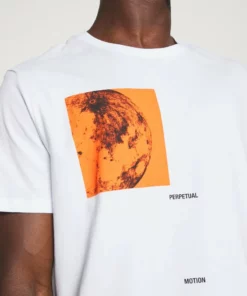 Pier One Uomo T-shirt Con Stampa - White 13 Pier One Uomo T-shirt Con Stampa - White -Moda Perfetta 6c304f9f01e24bbca6d5e3a69e1d4a0c