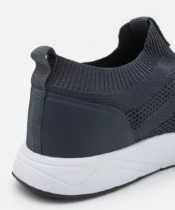 Pier One Uomo Sneakers Basse - Dark Blue 13 Pier One Uomo Sneakers Basse - Dark Blue -Moda Perfetta 6f47752df9bd4567946e031290d8a89f 1