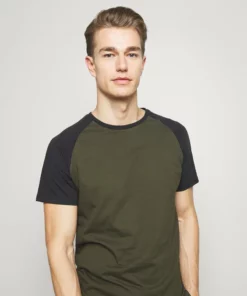 Pier One Uomo T-shirt Basic - Olive -Moda Perfetta 717144f374a040f193b3a67eeffc2253