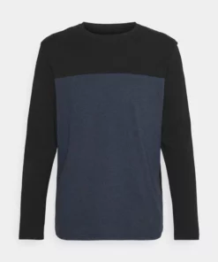 Pier One Uomo Maglietta A Manica Lunga - Black 13 Pier One Uomo Maglietta A Manica Lunga - Black -Moda Perfetta 71f36b8c8abc4d5f916a467045e5a349