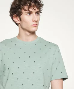 Pier One Uomo T-shirt Con Stampa - Green 11 Pier One Uomo T-shirt Con Stampa - Green -Moda Perfetta 72f17dac8fdb40ac84f3cce05218a987