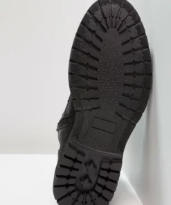 Pier One Uomo Stivaletti Stringati - Black 12 Pier One Uomo Stivaletti Stringati - Black -Moda Perfetta 73b4e060d6bf47a5922b6e337cc33ee9