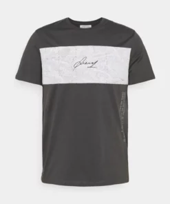 Pier One Uomo T-shirt Con Stampa - Dark Grey 15 Pier One Uomo T-shirt Con Stampa - Dark Grey -Moda Perfetta 7807e6685a364a36ae408bc1b5f03e73