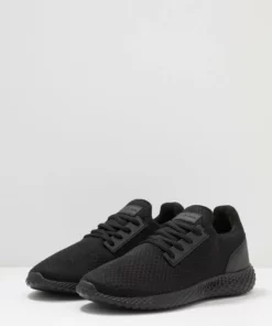 Pier One Uomo UNISEX - Sneakers Basse - Black 10 Pier One Uomo UNISEX - Sneakers Basse - Black -Moda Perfetta 79bb6c16cf424dd9ba7fa16c4a580c58