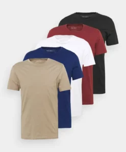 Pier One Uomo 5 PACK - T-shirt Basic - White/black/bordeaux -Moda Perfetta 821a9428a35f403f8260cec51cee307c