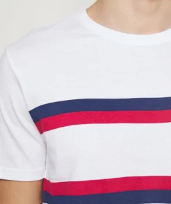 Pier One Uomo T-shirt Con Stampa - White 13 Pier One Uomo T-shirt Con Stampa - White -Moda Perfetta 87cca16f97ed4e869f5fa5919ad6fd70