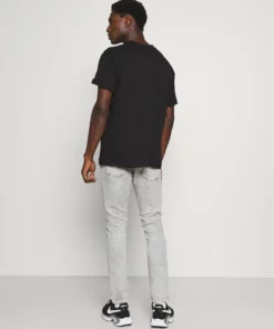 Pier One Uomo Jeans Slim Fit - Grey Denim 9 Pier One Uomo Jeans Slim Fit - Grey Denim -Moda Perfetta 8825d3f65ebe4e6b84e56c32b70e1881