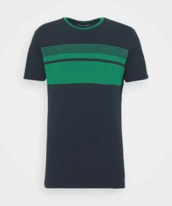 Pier One Uomo T-shirt Con Stampa - Dark Blue 12 Pier One Uomo T-shirt Con Stampa - Dark Blue -Moda Perfetta 8b0272828f8f4eeb969eebb0cf4334a2