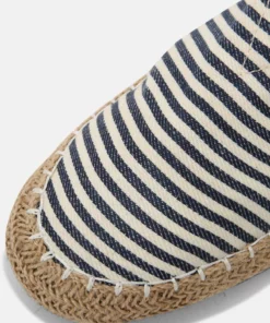 Pier One Uomo UNISEX - Espadrillas - Dark Blue/white 15 Pier One Uomo UNISEX - Espadrillas - Dark Blue/white -Moda Perfetta 90f4768557124c8580f3ec95c1f26b7b