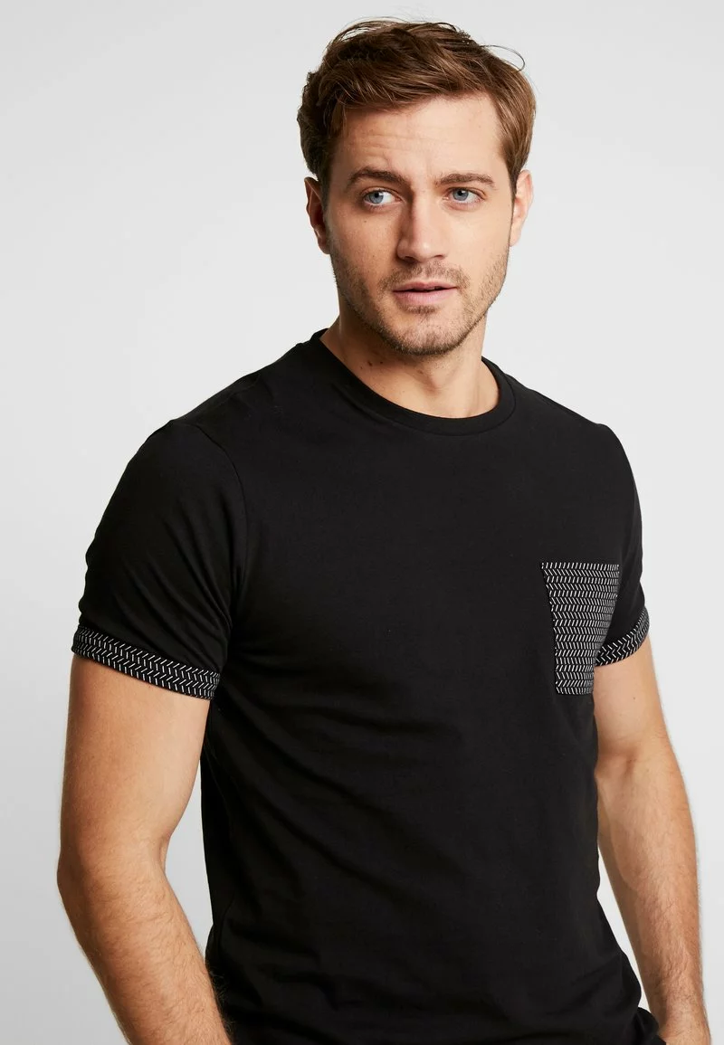 Pier One Uomo T-shirt Con Stampa - Black 6 Pier One Uomo T-shirt Con Stampa - Black - immagine 4
