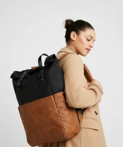 Pier One UNISEX - Zaino - Brown/black 15 Pier One UNISEX - Zaino - Brown/black -Moda Perfetta 93b6bfb6e5c8450b8a02c34b08599daf