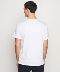 Pier One Uomo T-shirt Basic - White 9 Pier One Uomo T-shirt Basic - White -Moda Perfetta 9607918691094d429eb627dc6cbf2723