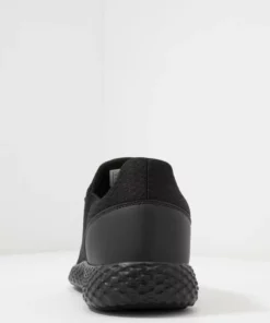 Pier One Uomo UNISEX - Sneakers Basse - Black 11 Pier One Uomo UNISEX - Sneakers Basse - Black -Moda Perfetta 976d563f23dd4e85a08458019966db4a