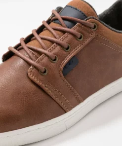 Pier One Uomo Sneakers Basse - Cognac 13 Pier One Uomo Sneakers Basse - Cognac -Moda Perfetta 9896b48909ea49f688c604a7d24bbfe0