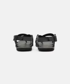 Pier One Uomo Infradito - Black 10 Pier One Uomo Infradito - Black -Moda Perfetta 9ad91d98846040dfb34cddea19eecf04