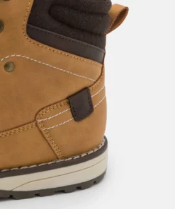 Pier One Uomo Stivaletti Stringati - Camel 13 Pier One Uomo Stivaletti Stringati - Camel -Moda Perfetta 9b70bb1a6be648d7bbe0a1d4c0dfb04a