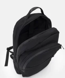 Pier One UNISEX - Zaino - Black 10 Pier One UNISEX - Zaino - Black -Moda Perfetta 9cab5ef6f2b94289846f538042d966a9