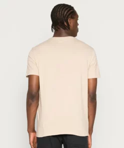 Pier One Uomo T-shirt Con Stampa - Tan 9 Pier One Uomo T-shirt Con Stampa - Tan -Moda Perfetta 9cb802a1c7a84bb19d6b2a42d8bb14c8