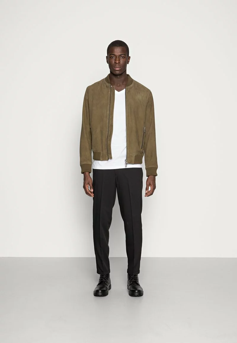 Pier One Uomo 3 PACK - T-shirt Basic - White/black/light Grey 3 Pier One Uomo 3 PACK - T-shirt Basic - White/black/light Grey