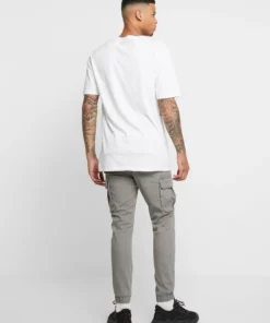 Pier One Uomo Pantaloni Cargo - Grey 10 Pier One Uomo Pantaloni Cargo - Grey -Moda Perfetta 9d4e6bf8b9ac4923a799192944740274