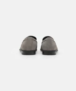 Pier One Uomo Scarpe Senza Lacci - Grey 10 Pier One Uomo Scarpe Senza Lacci - Grey -Moda Perfetta 9e89d1adc0c244da86b750b104c62d68