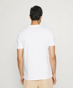 Pier One Uomo 5 PACK - T-shirt Basic - White/black/bordeaux -Moda Perfetta 9f1e9f18a0014b9c9223e071e1cbbb85