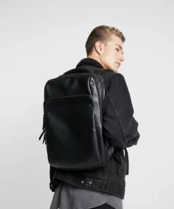 Pier One Uomo Zaino - Black 11 Pier One Uomo Zaino - Black -Moda Perfetta 9f655bf9daff498d8919fc334194e150