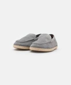 Pier One Uomo LEATHER - Espadrillas - Grey 9 Pier One Uomo LEATHER - Espadrillas - Grey -Moda Perfetta a08354ab892a463587925207505885e5