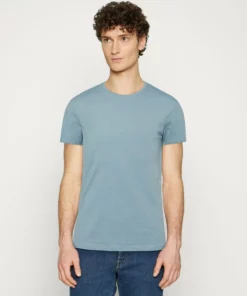 Pier One Uomo 3 PACK - T-shirt Basic - Brown/beige/light Blue 12 Pier One Uomo 3 PACK - T-shirt Basic - Brown/beige/light Blue -Moda Perfetta a3017c89819b4045936c304b3e8ee3fd