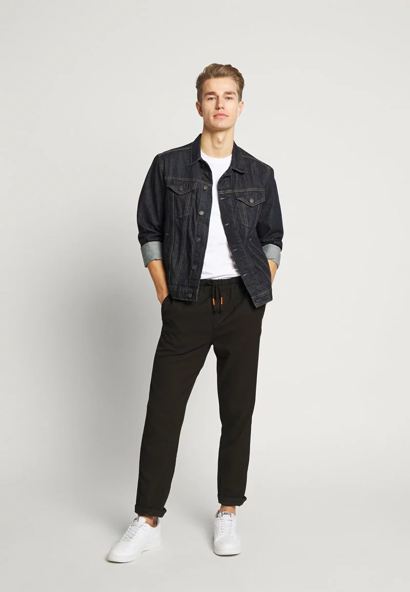 Pier One Uomo 3 PACK - T-shirt Basic - Grey/white/black 3 Pier One Uomo 3 PACK - T-shirt Basic - Grey/white/black