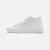 Pier One UNISEX - Sneakers Alte - White 1 Pier One UNISEX - Sneakers Alte - White -Moda Perfetta a8dbcff1447648d7bb8da520f5792803