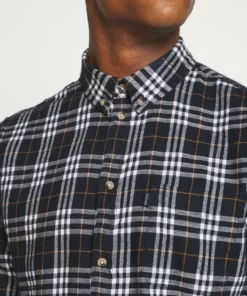 Pier One Uomo Camicia - Dark Blue 13 Pier One Uomo Camicia - Dark Blue -Moda Perfetta ac55c6d78a85467c85acd44aaf6dda79