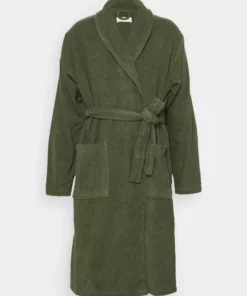 Pier One Uomo Accappatoio - Khaki 11 Pier One Uomo Accappatoio - Khaki -Moda Perfetta af085e64782145ba8092523c2178a997