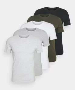 Pier One Uomo 5 PACK - T-shirt Basic - Black/white/light Grey 19 Pier One Uomo 5 PACK - T-shirt Basic - Black/white/light Grey -Moda Perfetta af2e3648ccfd4b198cd51d1c4b807340