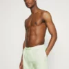 Pier One Uomo PEACHY SOFT BEACH SHORTS - Shorts Da Mare - Light Green 2 Pier One Uomo PEACHY SOFT BEACH SHORTS - Shorts Da Mare - Light Green -Moda Perfetta af3465d0e5d64437abe0b972907ef3e3