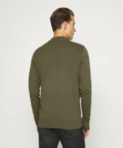 Pier One Uomo Maglione - Oliv 10 Pier One Uomo Maglione - Oliv -Moda Perfetta afb05c2091eb4facbc23aa5be821b665