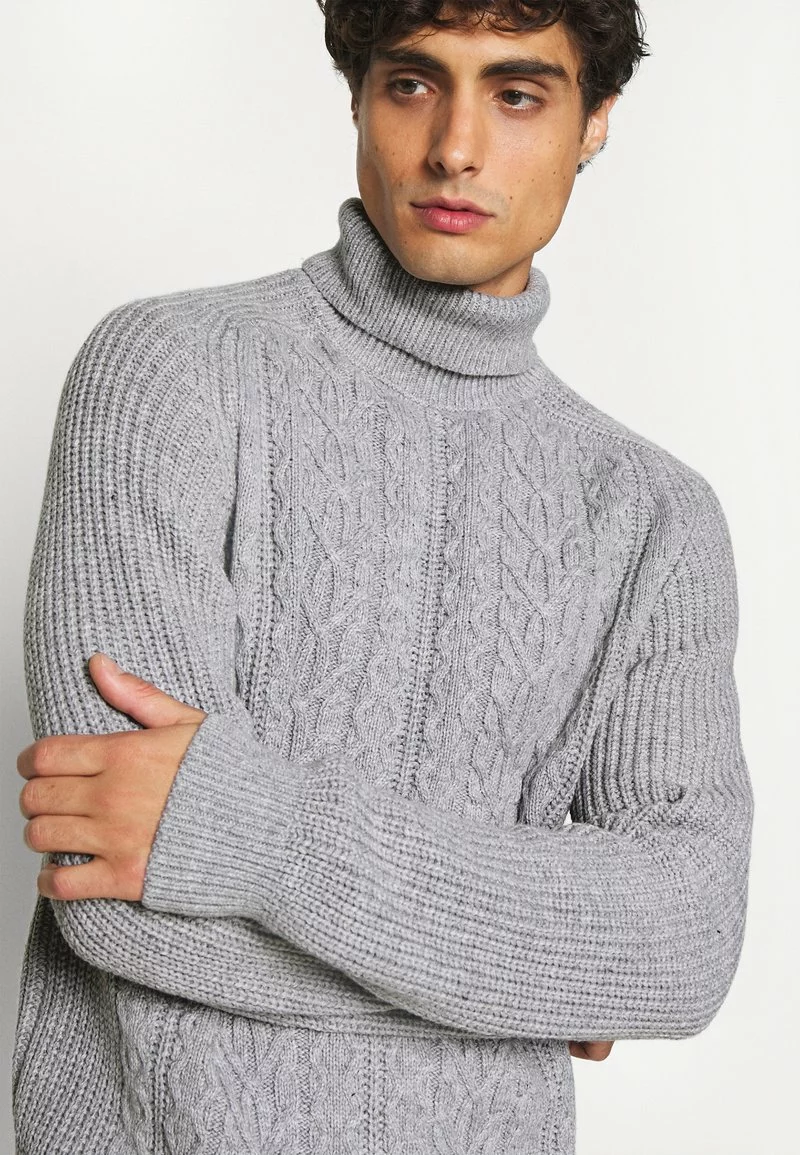 Pier One Uomo NEW CABLE TURTLENECK JUMPER - Maglione - Light Grey 6 Pier One Uomo NEW CABLE TURTLENECK JUMPER - Maglione - Light Grey - immagine 4
