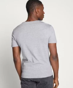 Pier One Uomo 3 PACK - T-shirt Basic - Black, Grey, Green 10 Pier One Uomo 3 PACK - T-shirt Basic - Black, Grey, Green -Moda Perfetta b3e2272097fd45d28e31884f564c0681