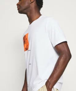 Pier One Uomo T-shirt Con Stampa - White 11 Pier One Uomo T-shirt Con Stampa - White -Moda Perfetta b65c727656d2471eaee7dfe8a10e064e