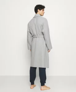 Pier One Uomo Accappatoio - Light Grey 9 Pier One Uomo Accappatoio - Light Grey -Moda Perfetta b68ba810bfe146c09affa8730a6c9ea7