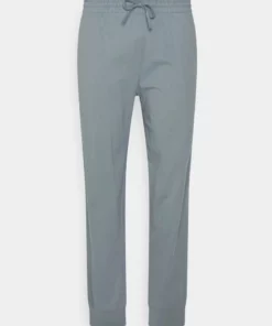 Pier One Uomo Pigiama - Light Green/blue 11 Pier One Uomo Pigiama - Light Green/blue -Moda Perfetta bb8b81ca13d2410dbd6793a693c5bebb